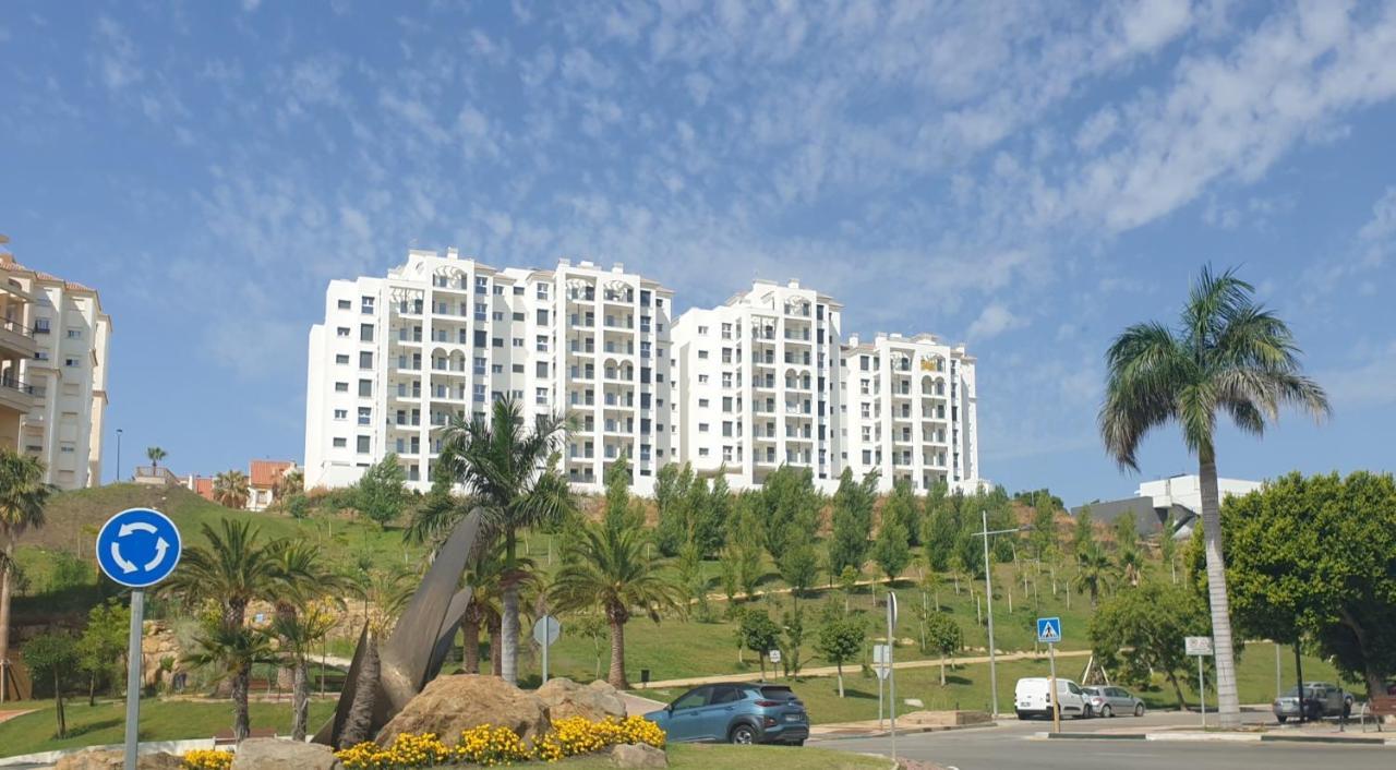 Estepona Puerto Apartment Luaran gambar